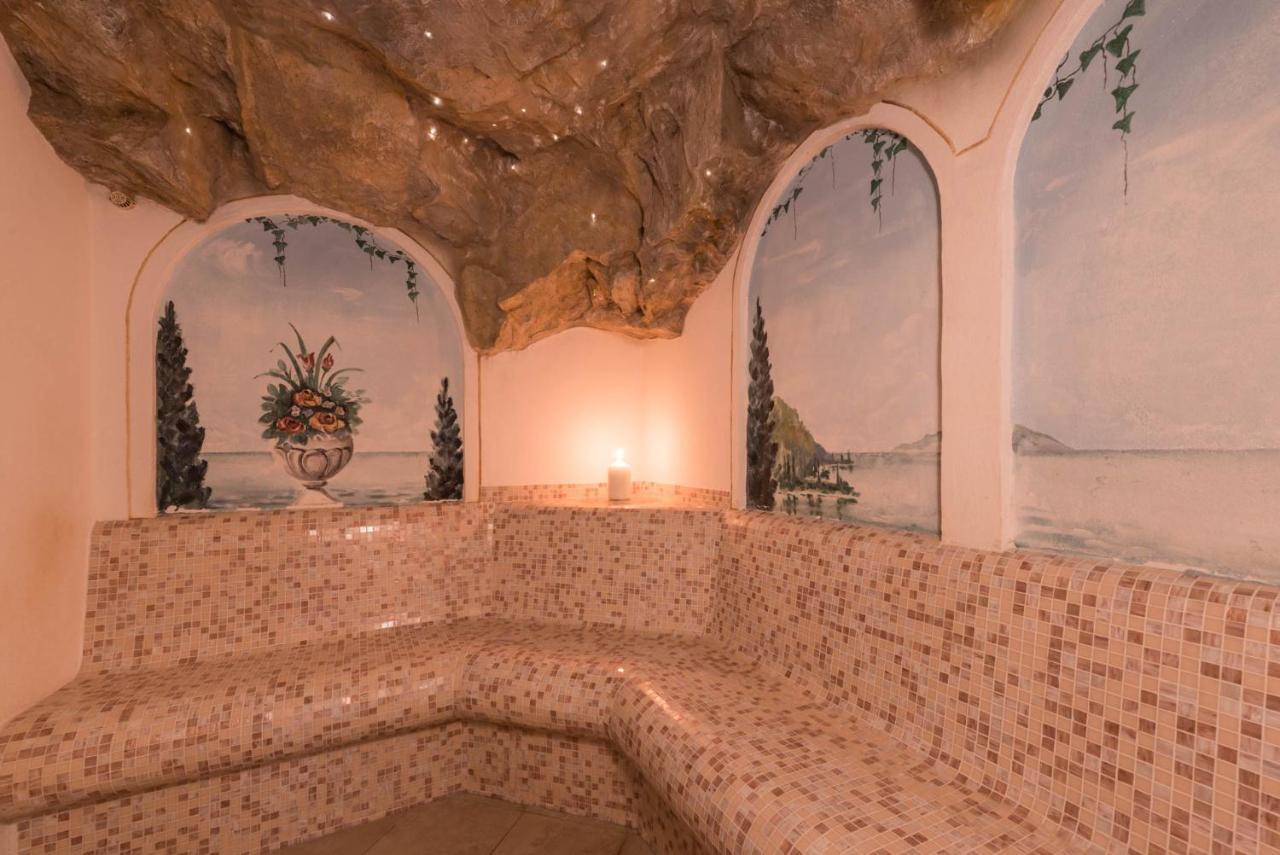 Hotel Kaserhof Valles Ngoại thất bức ảnh